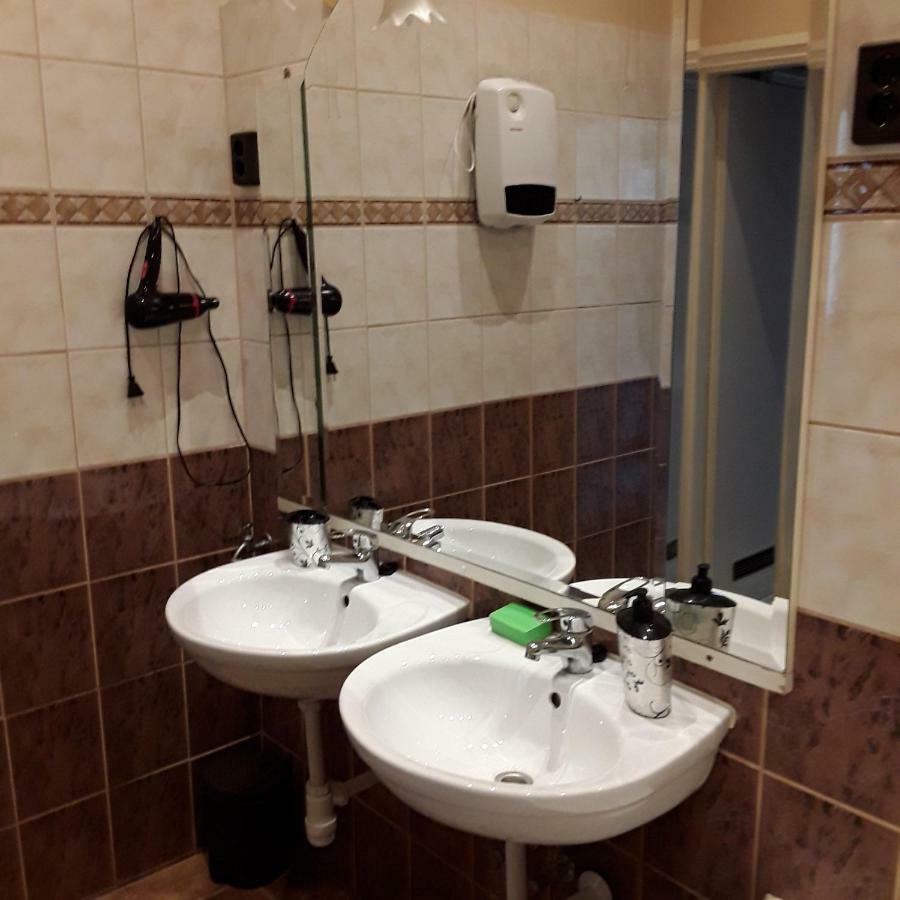 Civis Gold Apartman Дебрецен Экстерьер фото